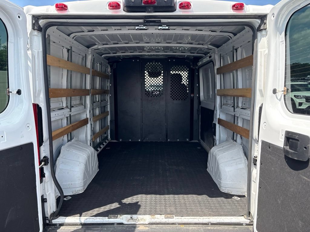Used 2025 RAM ProMaster 2500 w/ U-Haul Equipment Group FWD image 4
