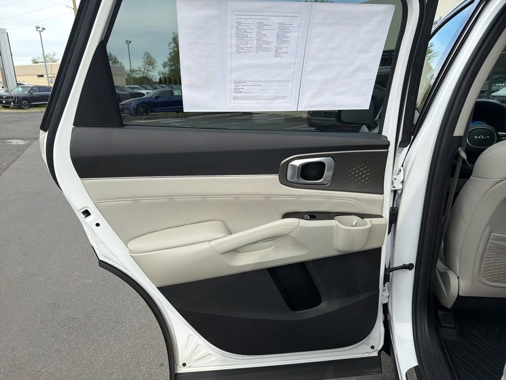 Certified 2023 Kia Sorento SX AWD/4WD image 19