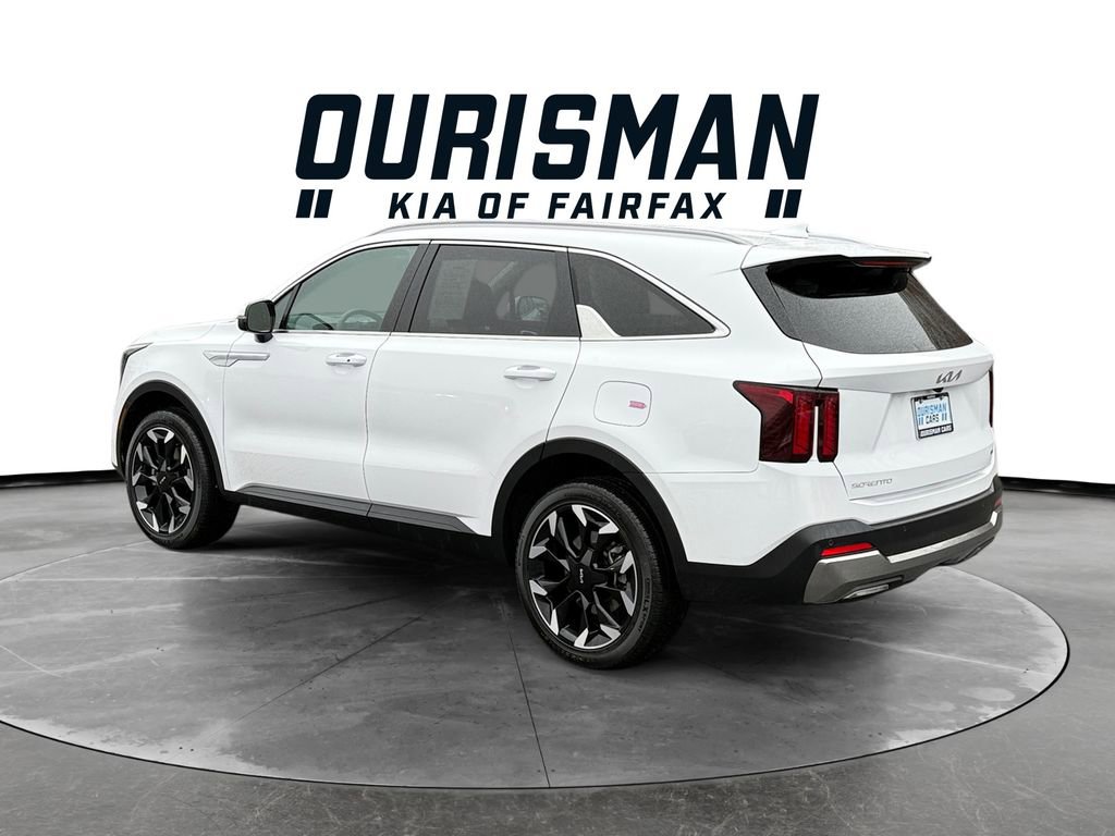 Used 2025 Kia Sorento EX image 4