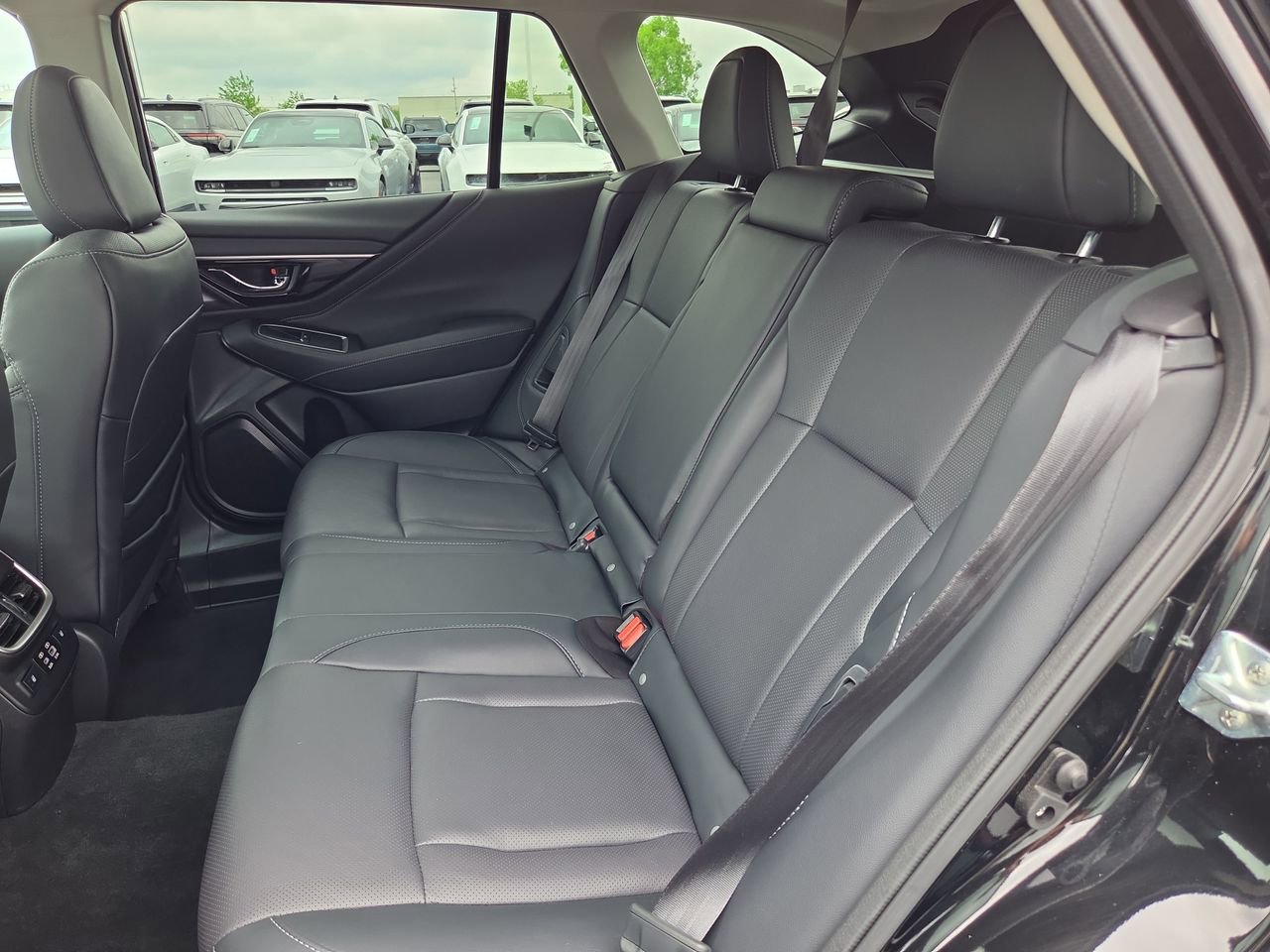 Used 2024 Subaru Outback Limited AWD/4WD image 13