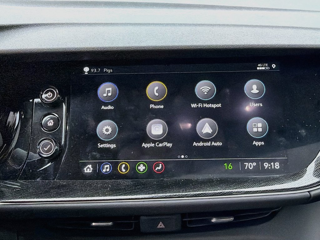 Used 2023 Buick Envision Essence w/ Sport Touring Package FWD image 16