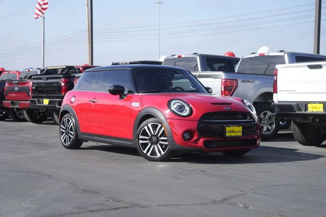 Used 2021 MINI Cooper S video 2