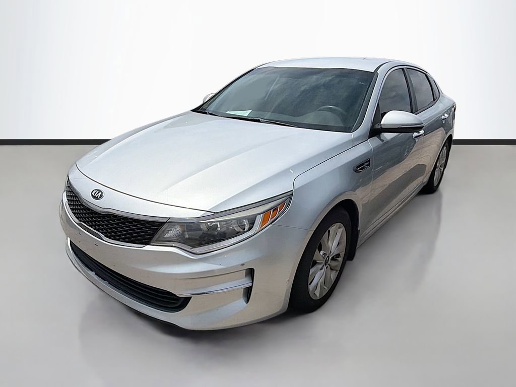 Used 2018 Kia Optima LX w/ 17" Alloy Wheels Package FWD image 5