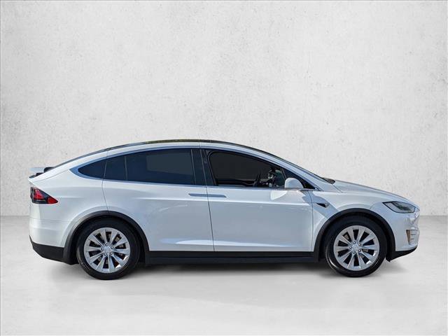 Used 2018 Tesla Model X 75D image 4