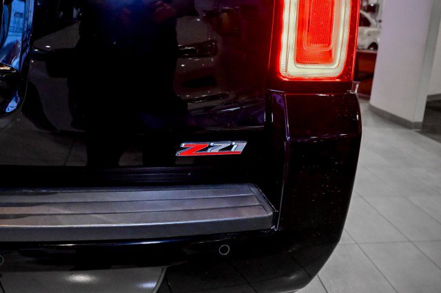 Used 2020 Chevrolet Suburban LT image 13