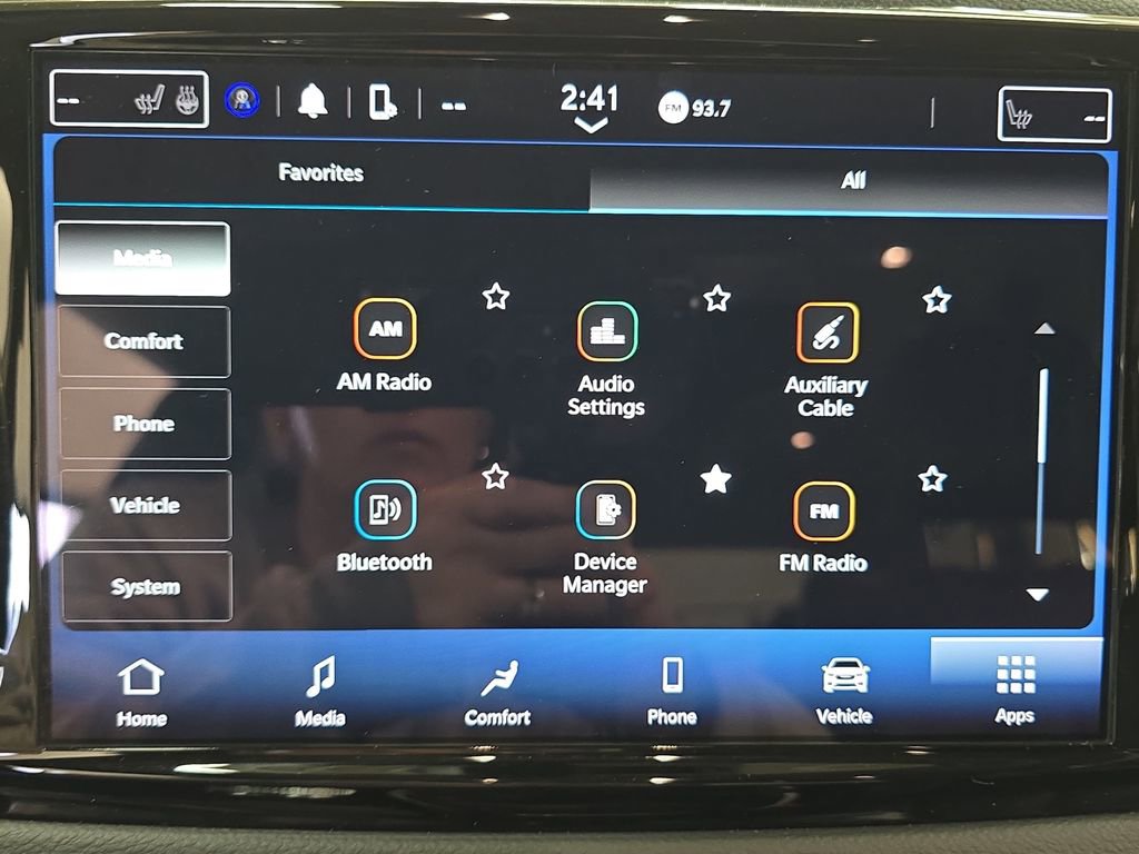 Certified 2023 Chrysler Pacifica Touring-L FWD image 25