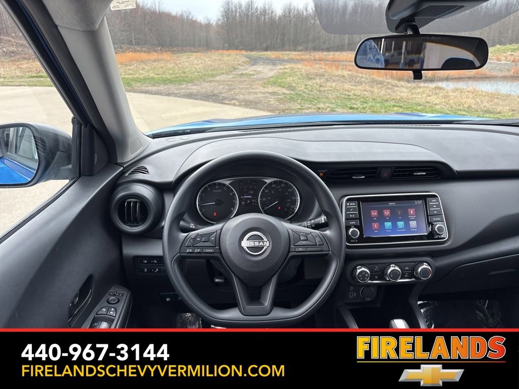 Used 2025 Nissan Kicks Play S image 40