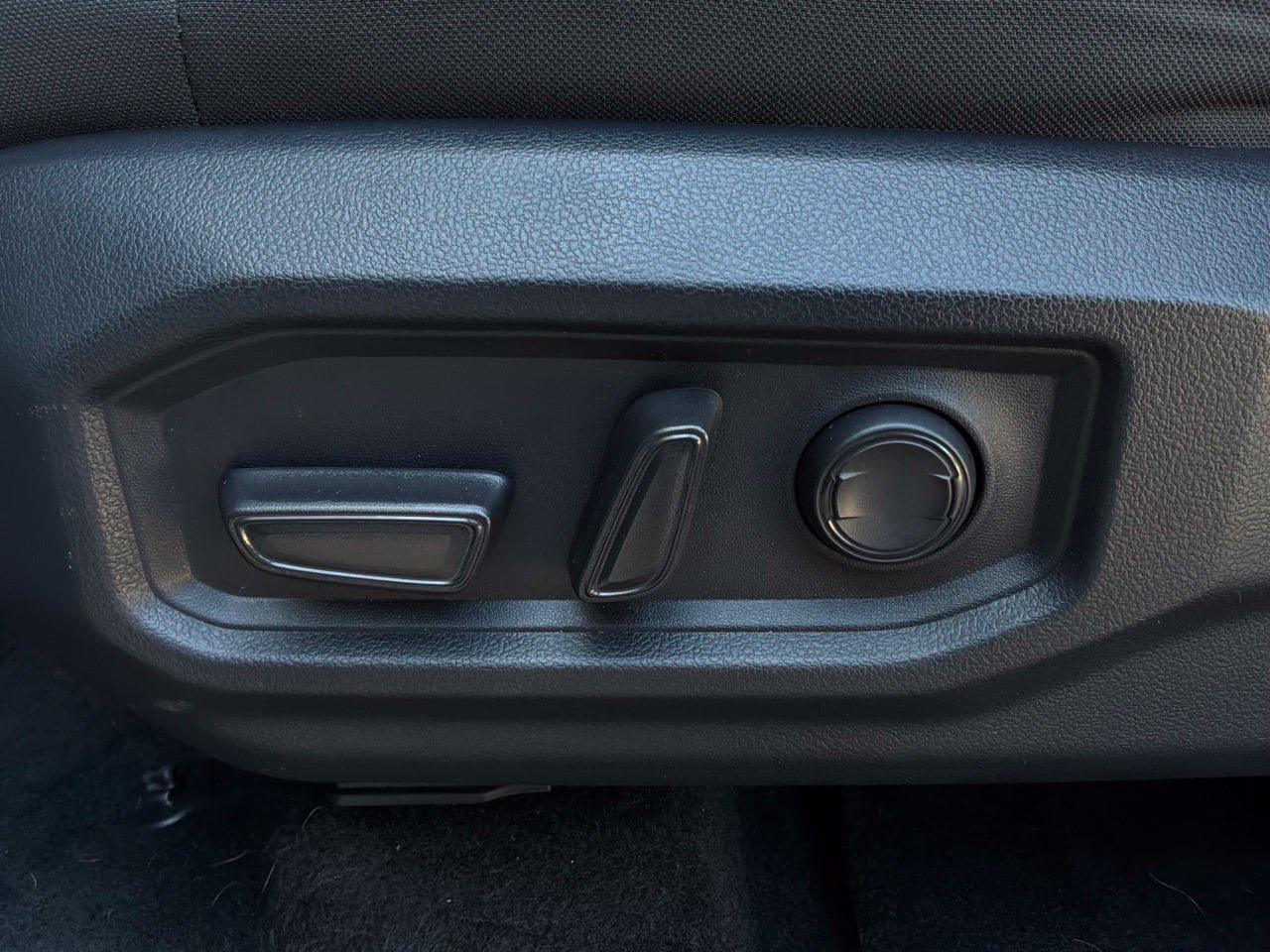 Used 2025 Toyota Tundra SR5 w/ SX Package RWD image 12