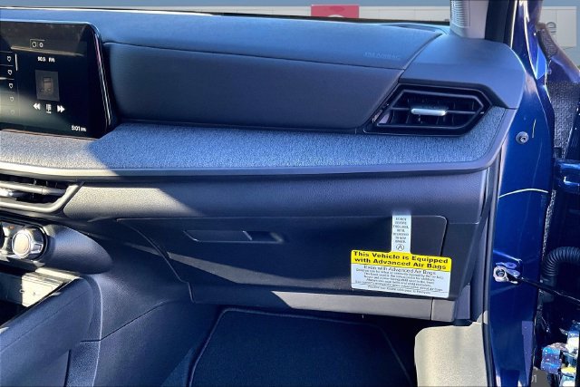 New 2027 Nissan Kicks S FWD image 16