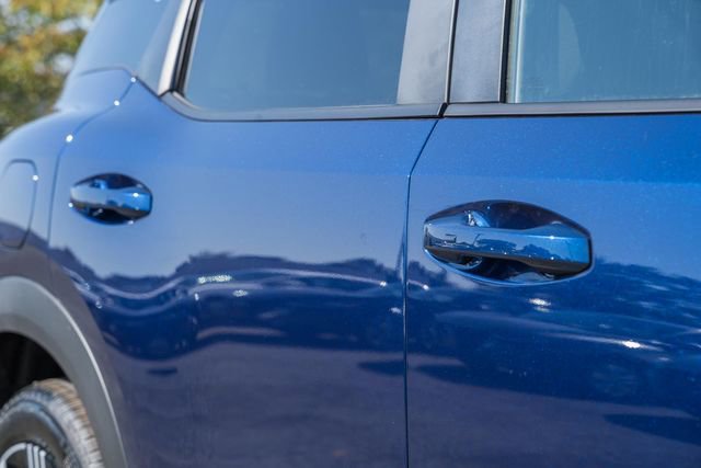 New 2026 Nissan Kicks SV image 14