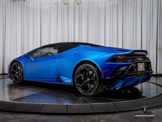 Used 2023 Lamborghini Huracan EVO RWD image 14