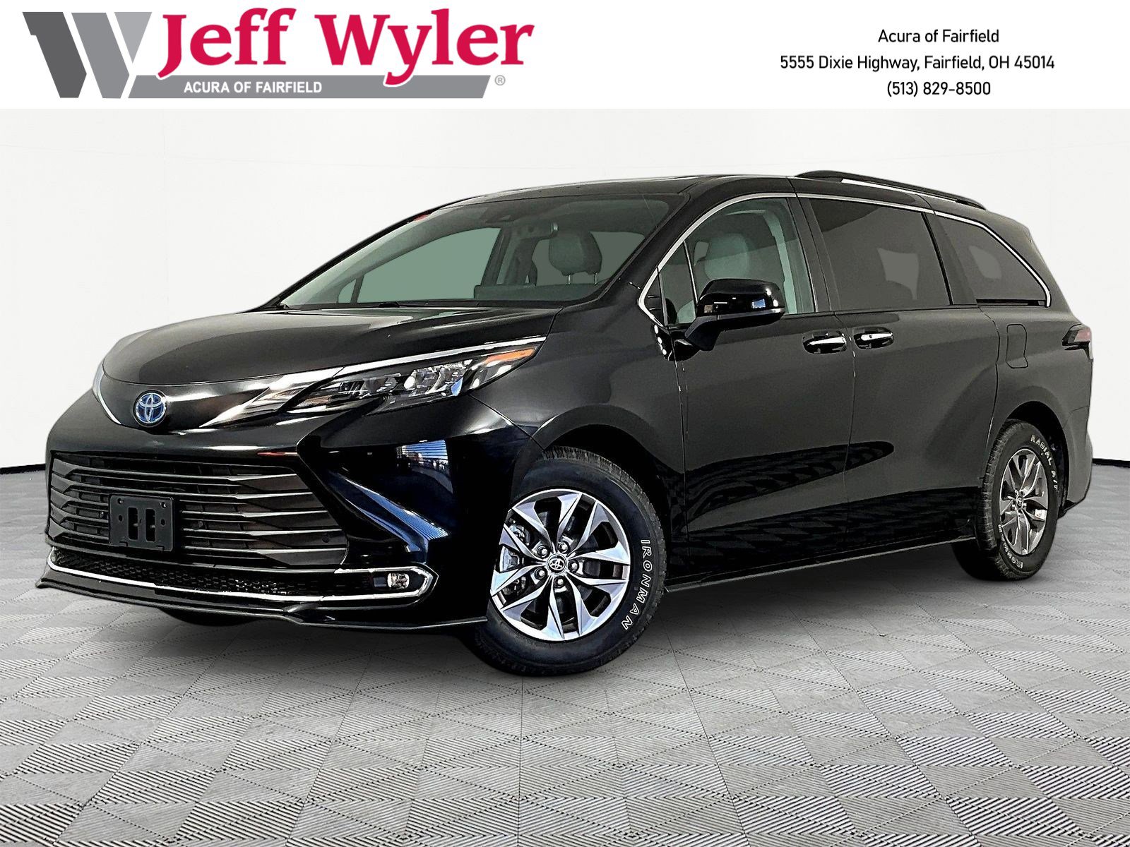 Used 2024 Toyota Sienna XLE