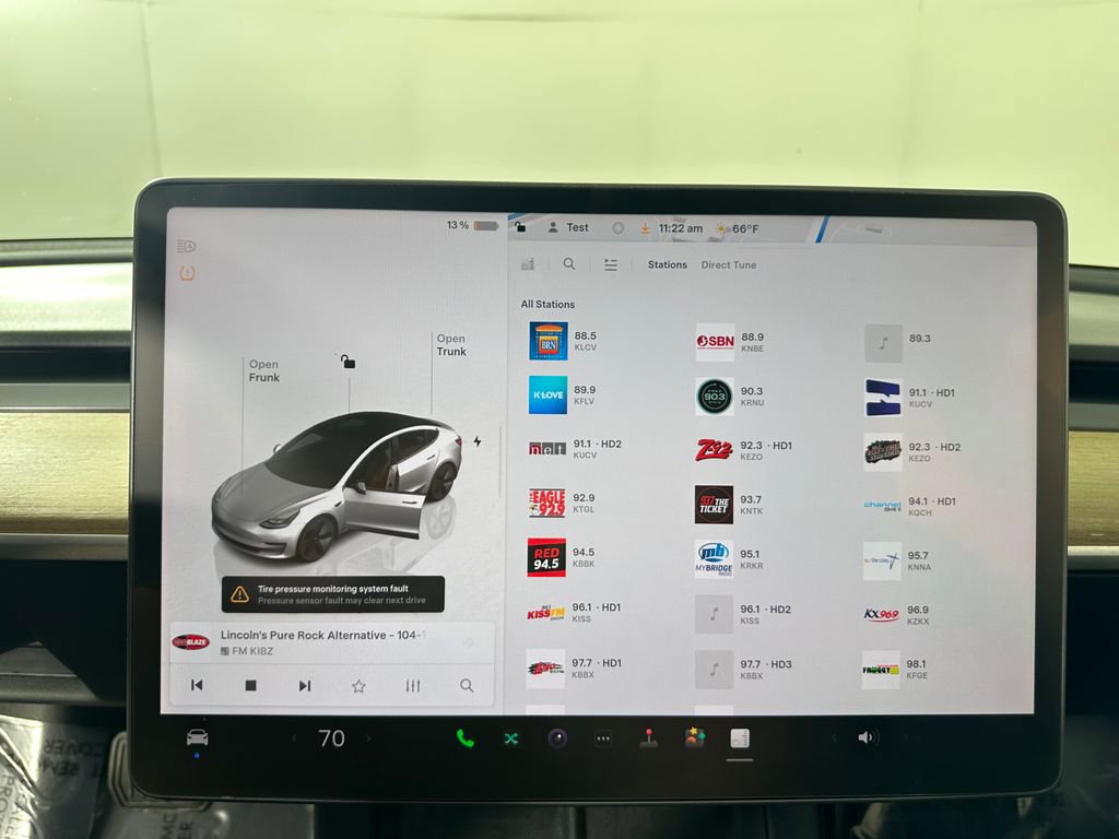 Used 2022 Tesla Model 3 Long Range AWD/4WD image 27