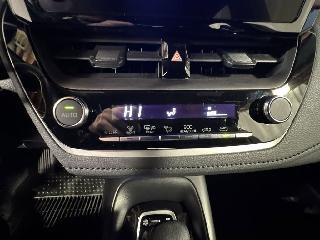 Used 2024 Toyota Corolla SE image 26