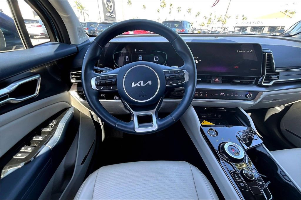 Used 2023 Kia Sportage EX image 8