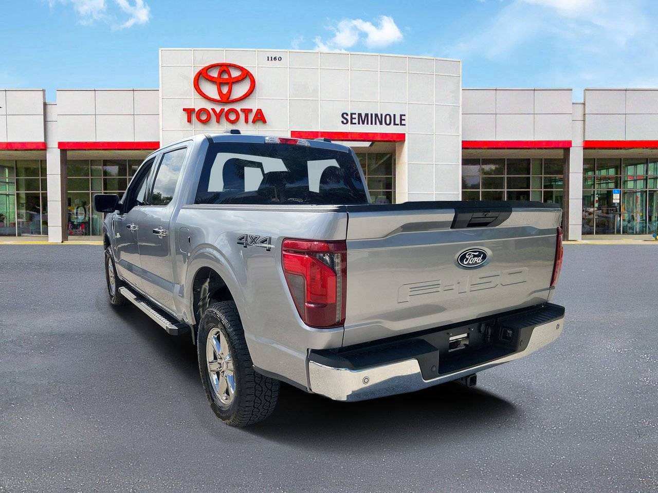 Used 2025 Ford F150 XLT w/ Equipment Group 301A Standard AWD/4WD image 4