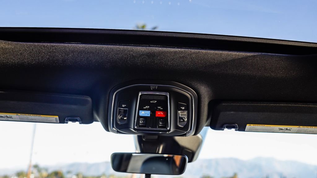 New 2025 Jeep Grand Cherokee L Altitude image 17