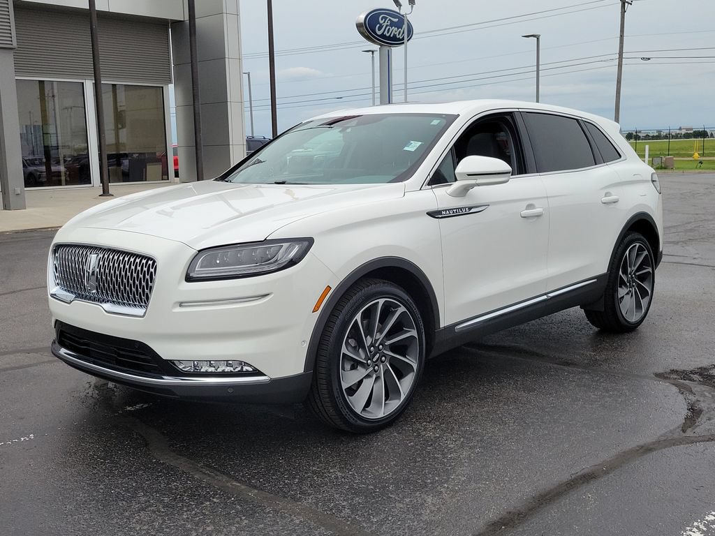 Certified 2023 Lincoln Nautilus Reserve w/ Equipment Group 202A AWD/4WD image 8