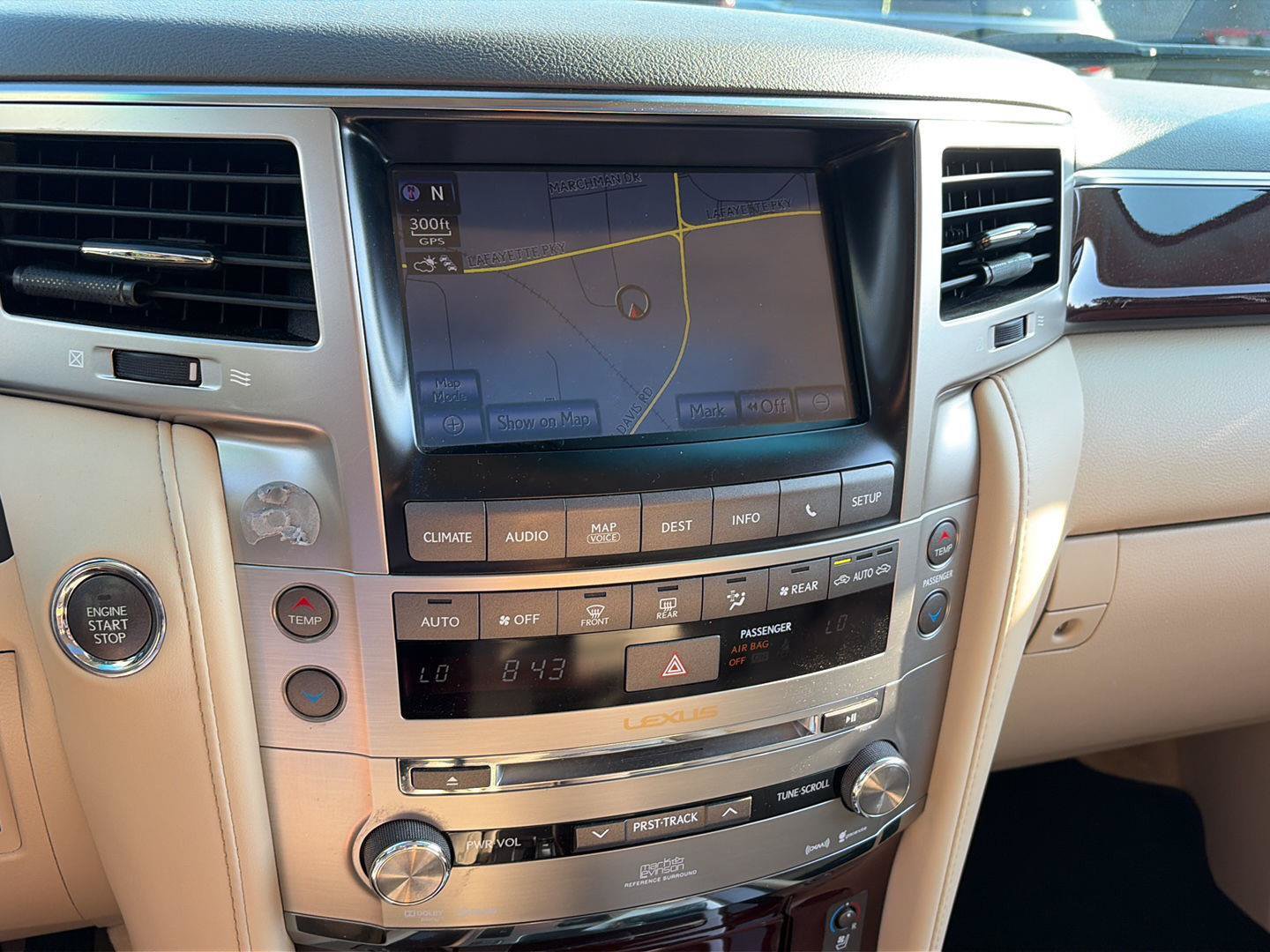 Used 2013 Lexus LX 570 4WD w/ Luxury Pkg image 6
