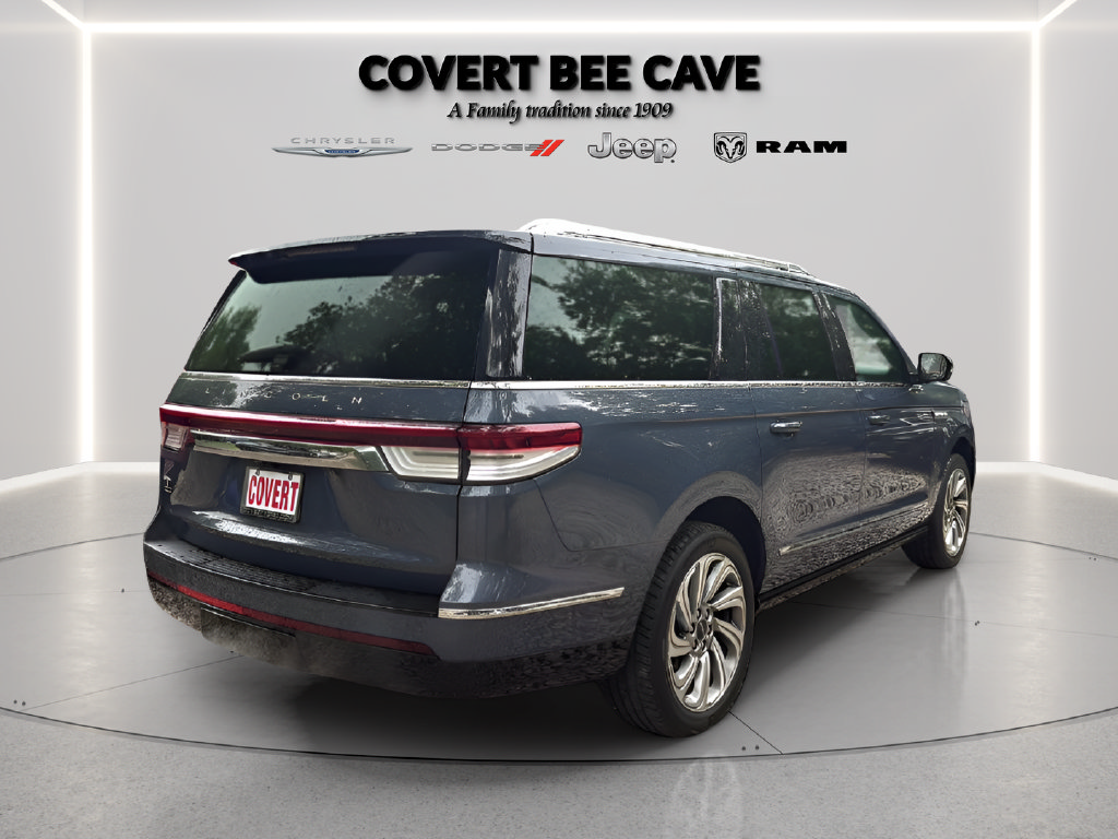 Used 2022 Lincoln Navigator L Reserve RWD image 7