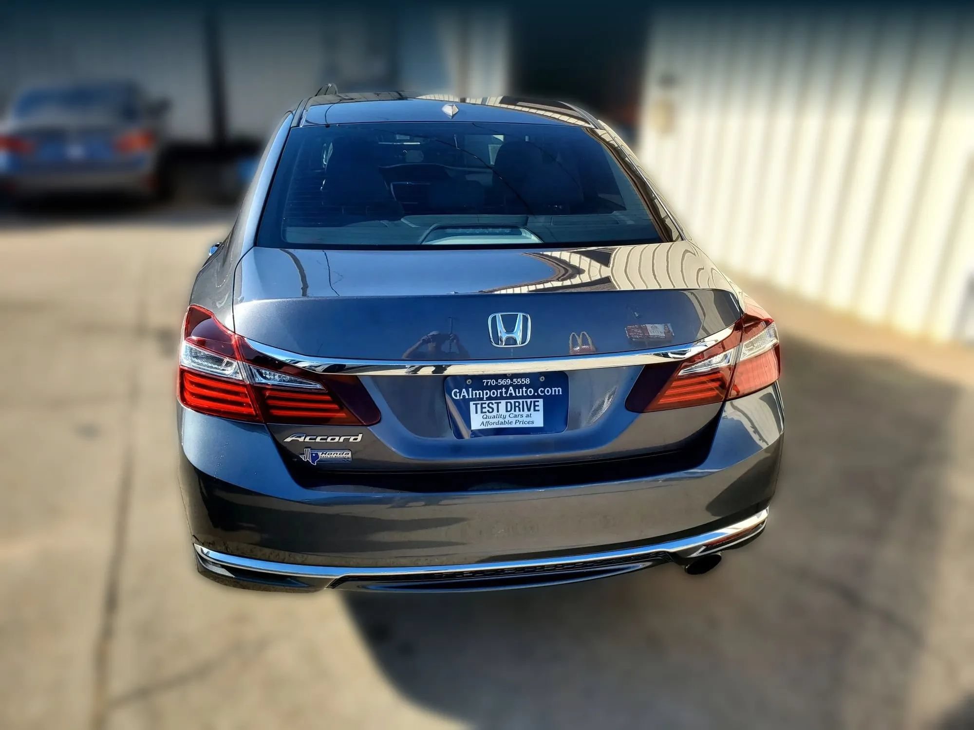 Used 2017 Honda Accord EX-L image 10