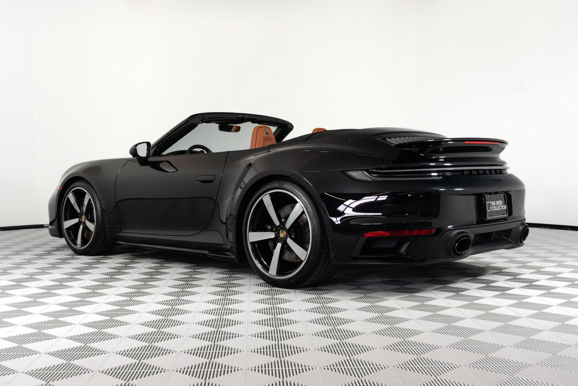 Used 2024 Porsche 911 Turbo image 5