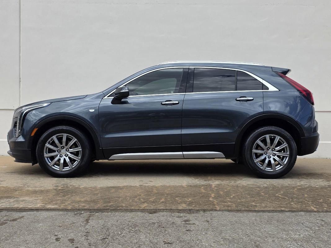 Used 2019 Cadillac XT4 Premium Luxury FWD image 2