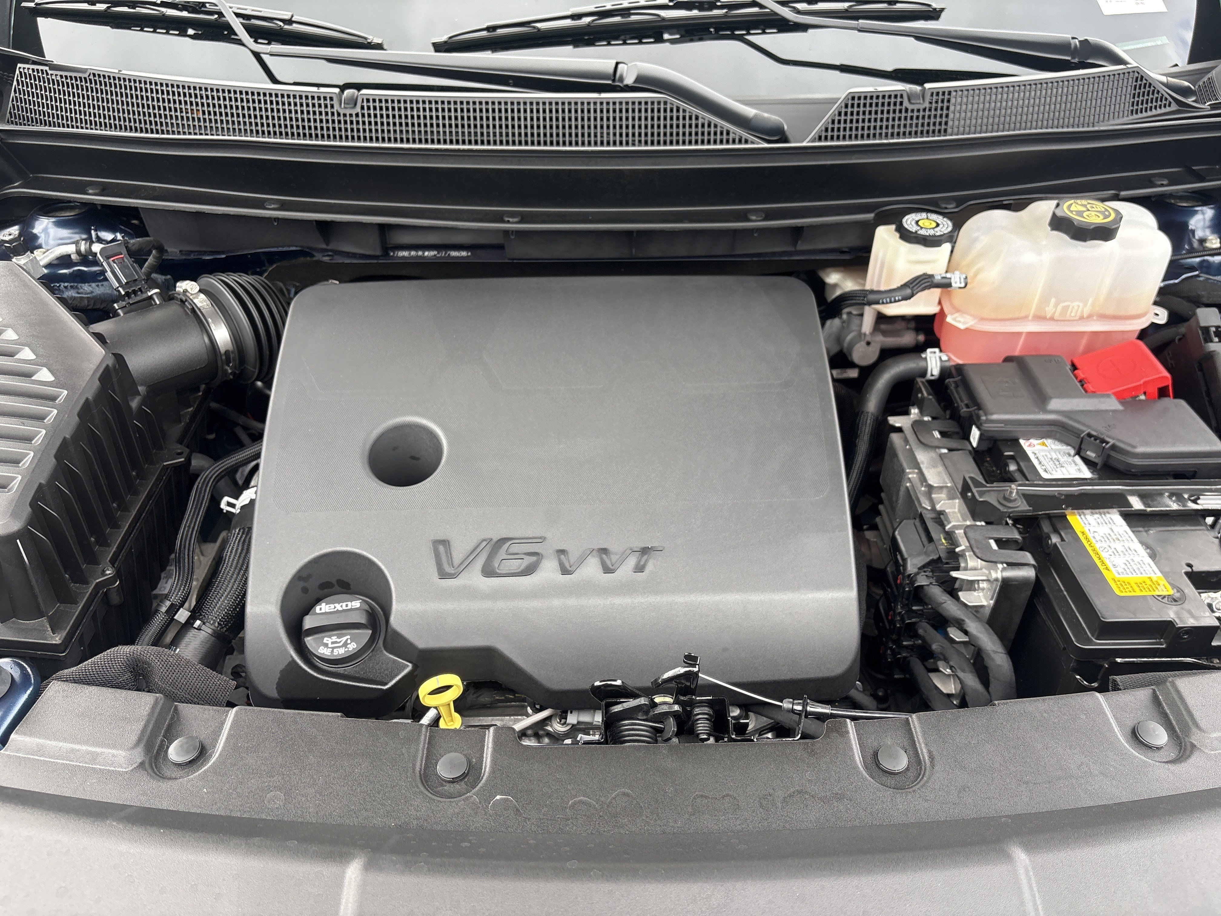 Used 2023 Chevrolet Traverse LT FWD image 33