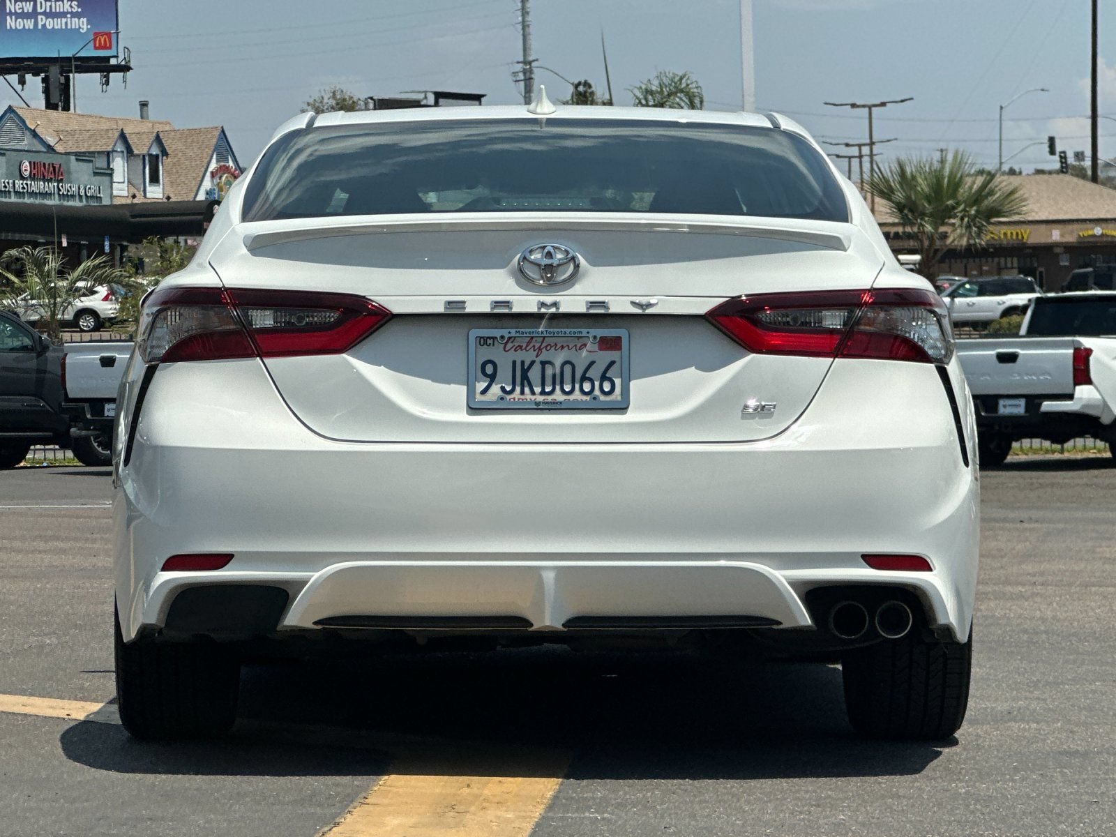 Used 2024 Toyota Camry SE FWD image 4