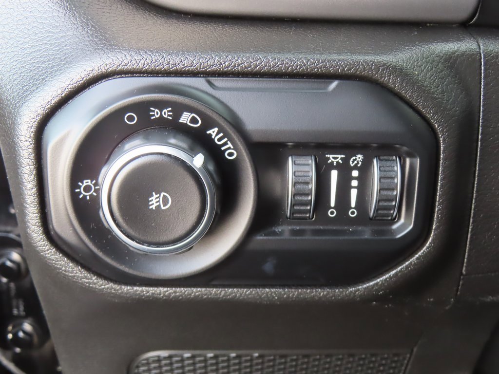 Used 2022 Jeep Wrangler Unlimited Sport image 16