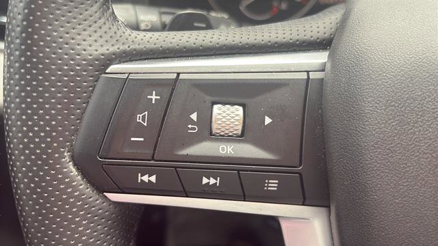 Used 2025 Mitsubishi Outlander SE AWD/4WD image 19