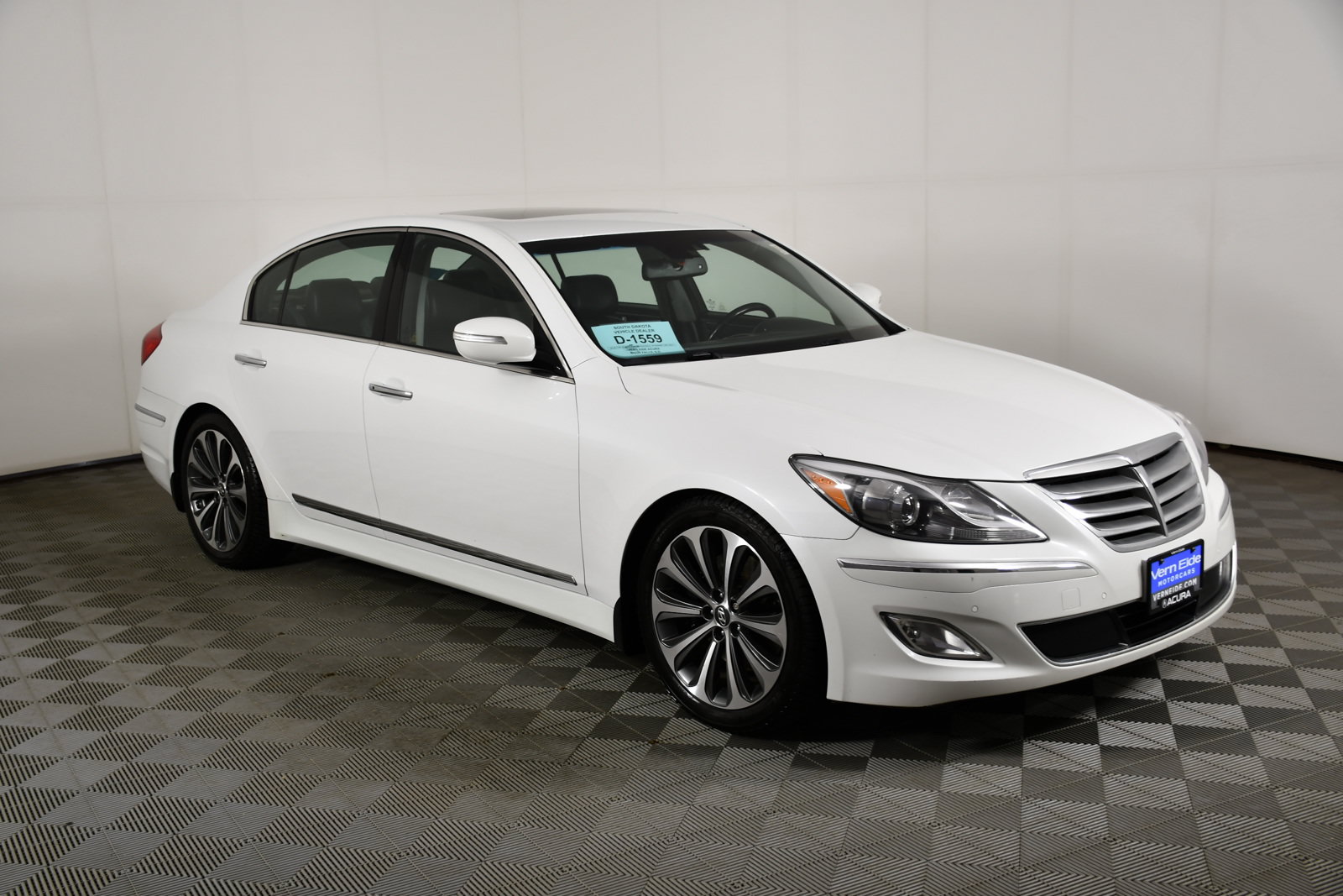 Used 2013 Hyundai Genesis 5.0 R-Spec RWD image 4
