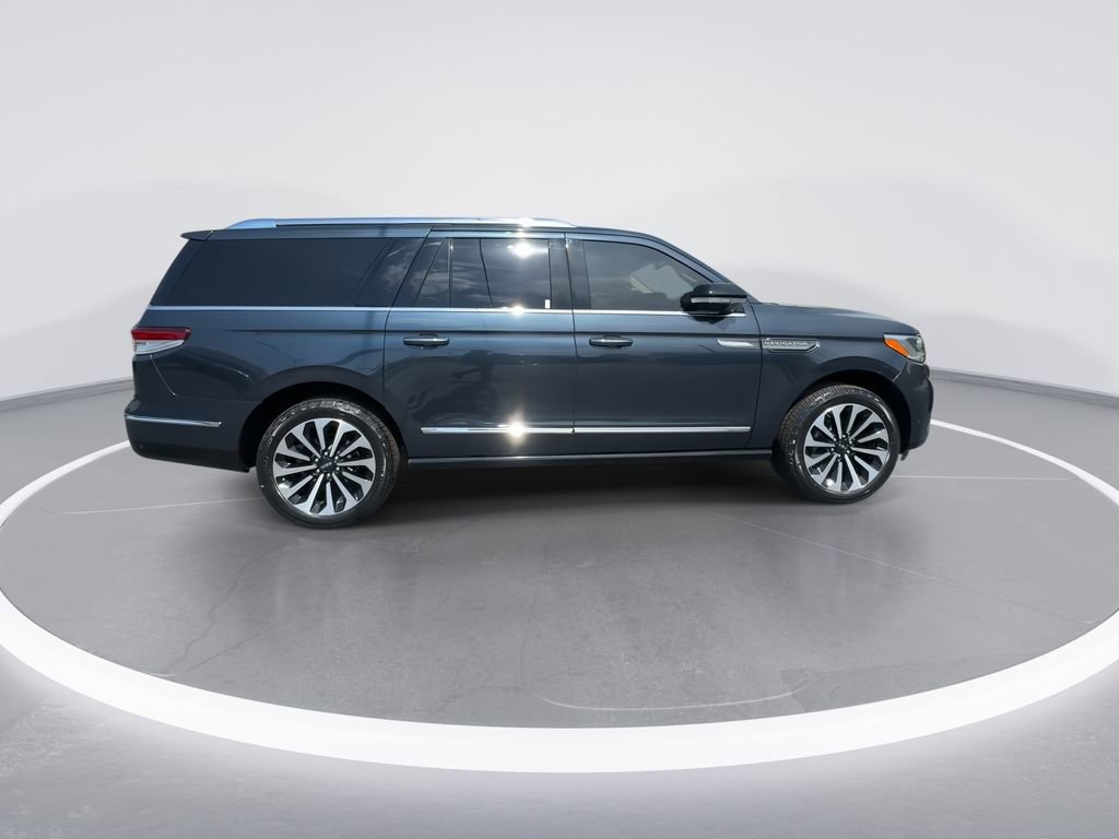 Used 2024 Lincoln Navigator L Reserve AWD/4WD image 9