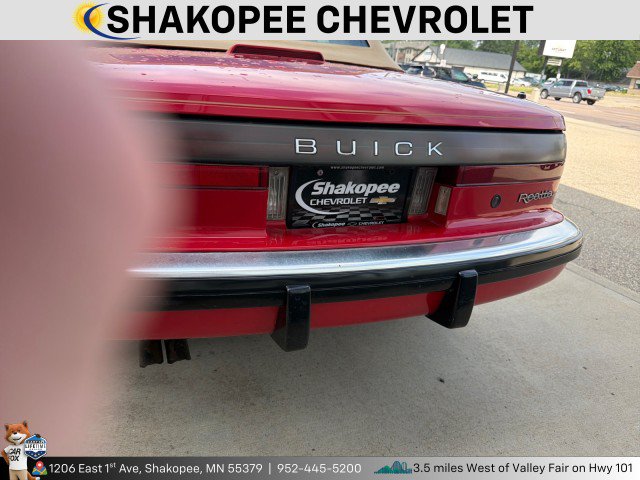Used 1990 Buick Reatta Convertible FWD image 4