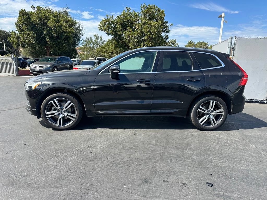 Used 2021 Volvo XC60 T5 Momentum w/ Advanced Package AWD/4WD image 2