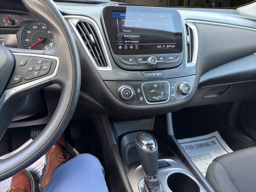 Certified 2020 Chevrolet Malibu LS FWD image 23