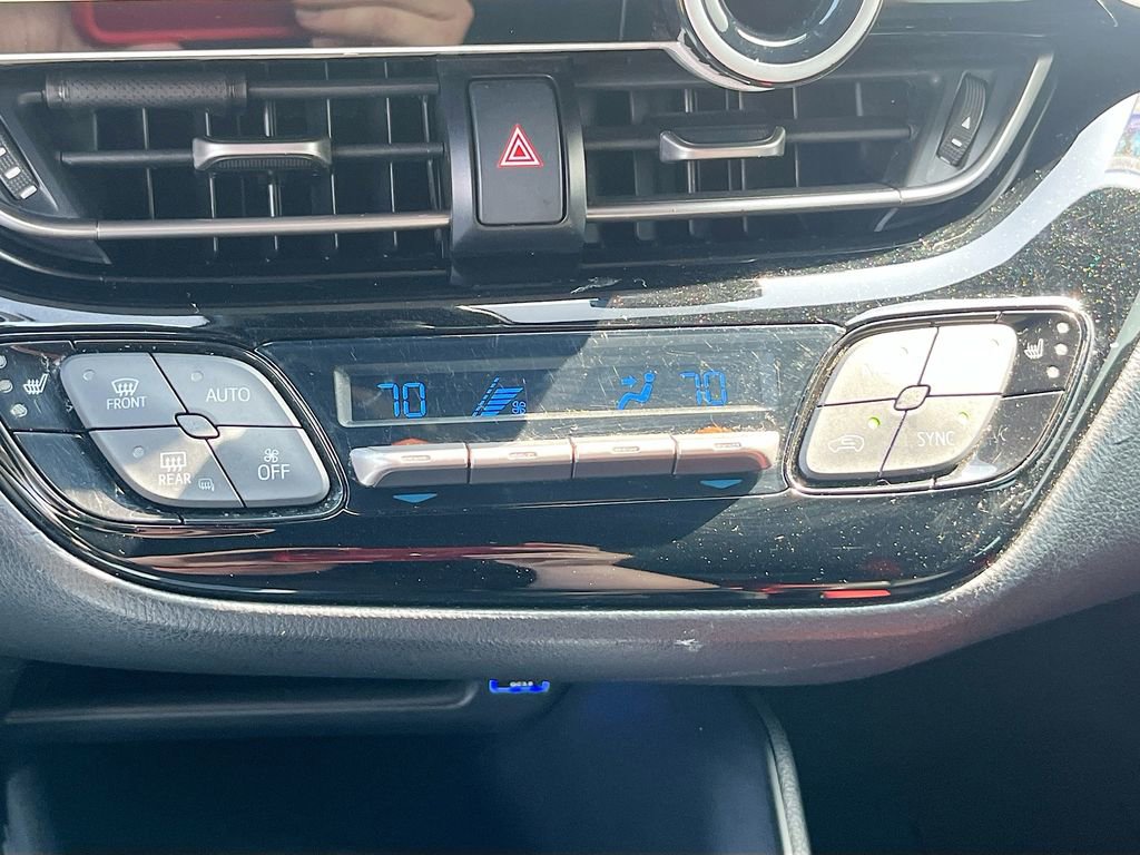 Used 2018 Toyota C-HR XLE FWD image 16