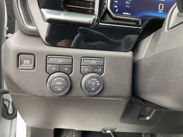Used 2025 Chevrolet Silverado 2500 LT w/ Convenience Package AWD/4WD image 23