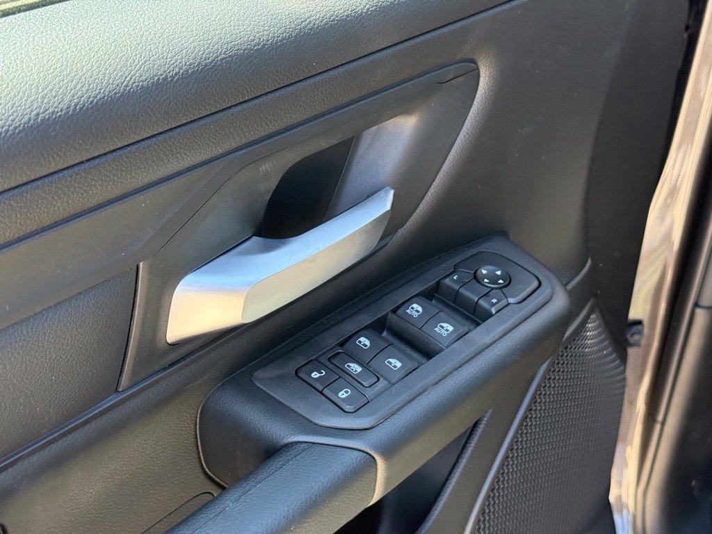 New 2026 RAM 1500 Express AWD/4WD image 11