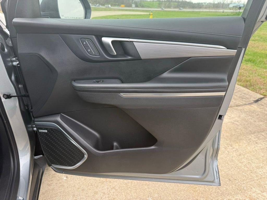 Used 2025 Buick Enclave Preferred image 21