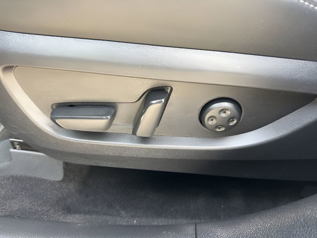 Used 2025 INFINITI QX50 Sport image 10