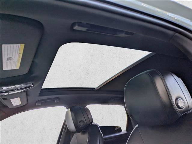 Used 2023 Porsche Cayenne Platinum Edition image 16