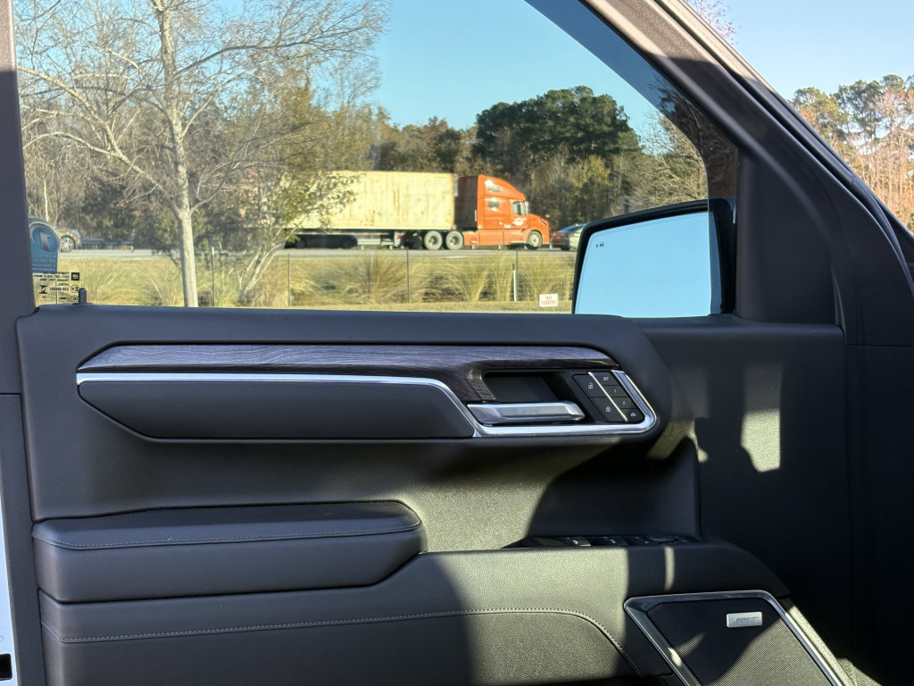 Used 2023 Chevrolet Silverado 1500 LTZ image 9