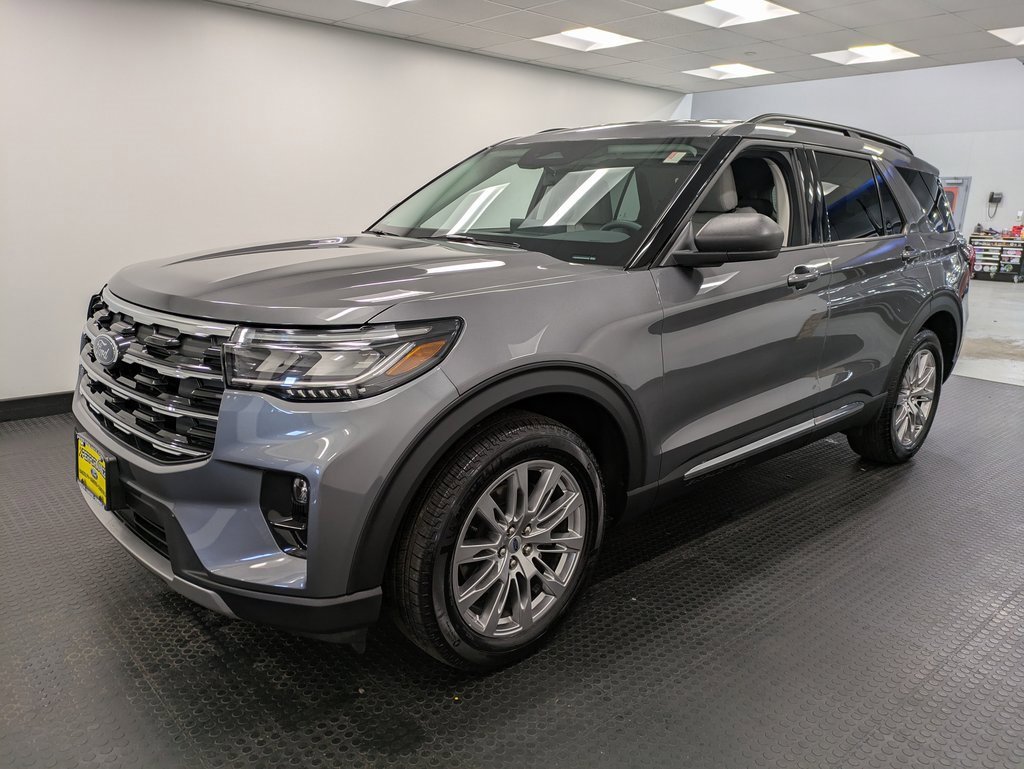 Used 2025 Ford Explorer Active w/ Active Comfort Package