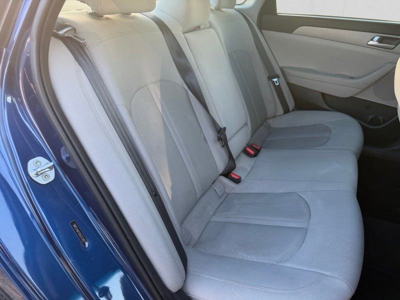 Used 2016 Hyundai Sonata SE w/ Cargo Package image 16