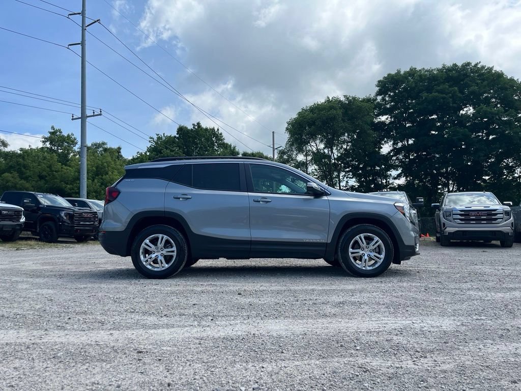 Used 2024 GMC Terrain SLE w/ Driver Convenience Package AWD/4WD image 6