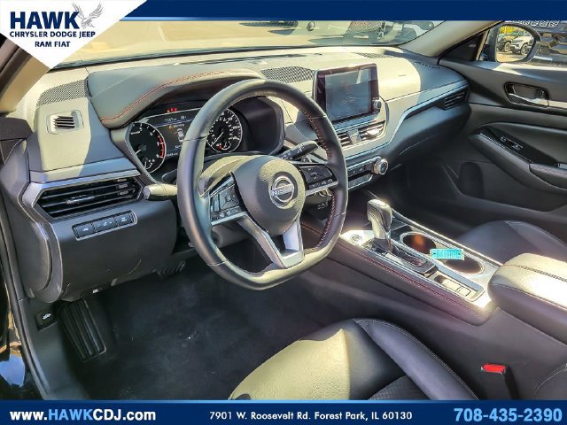 Used 2025 Nissan Altima 2.5 SR AWD/4WD image 9