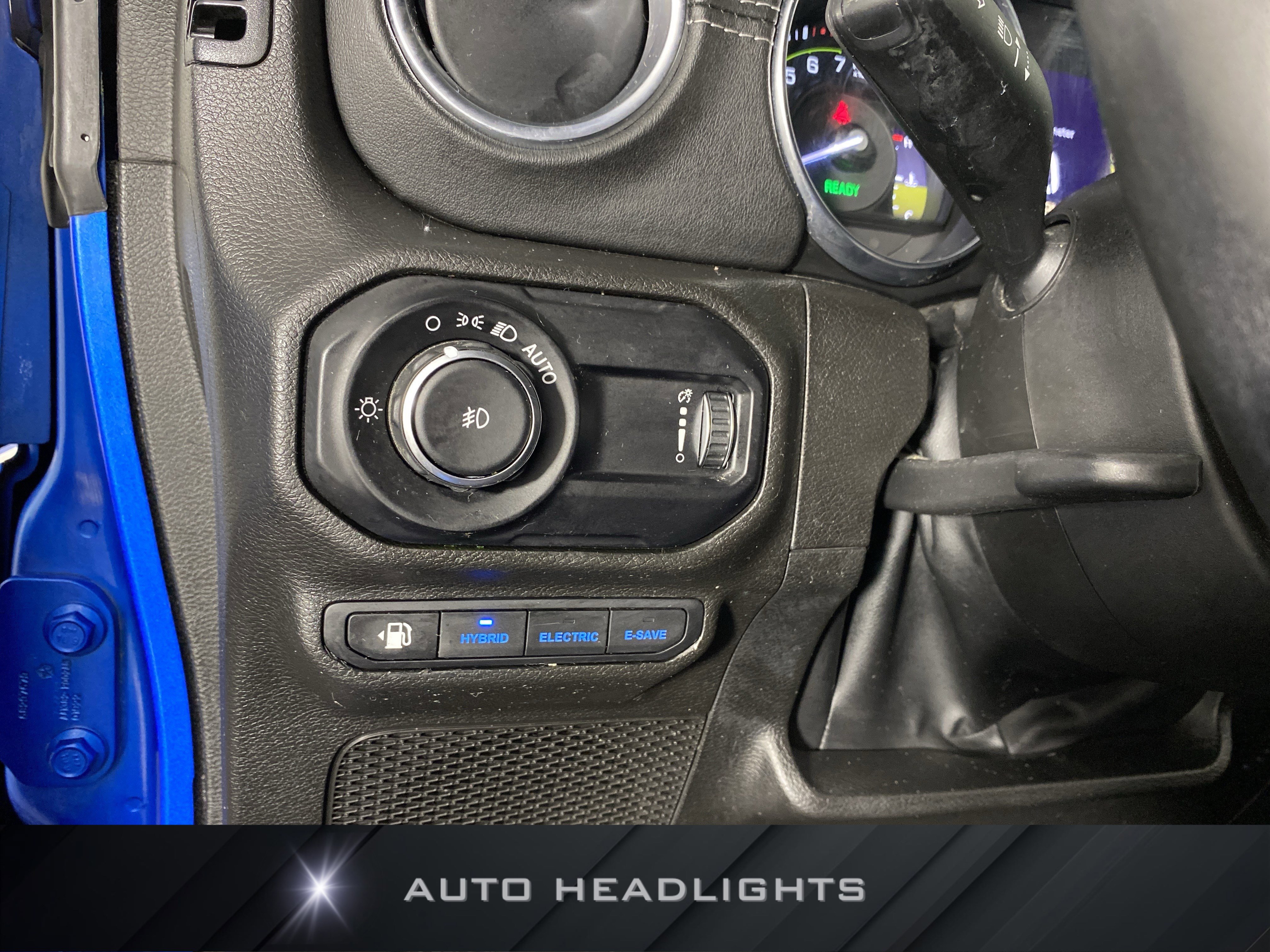 Used 2023 Jeep Wrangler Sahara w/ Cold Weather Group image 26