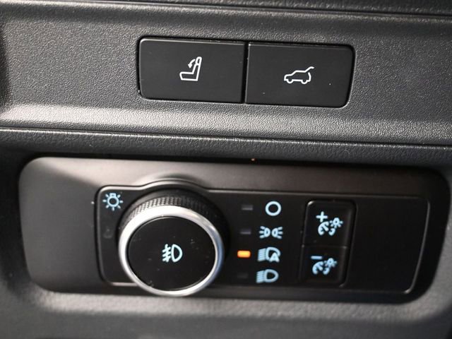 Used 2023 Ford Expedition Limited image 24