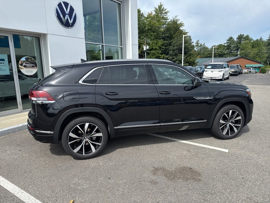 New 2026 Volkswagen Atlas Cross Sport SEL Premium R-Line image 11